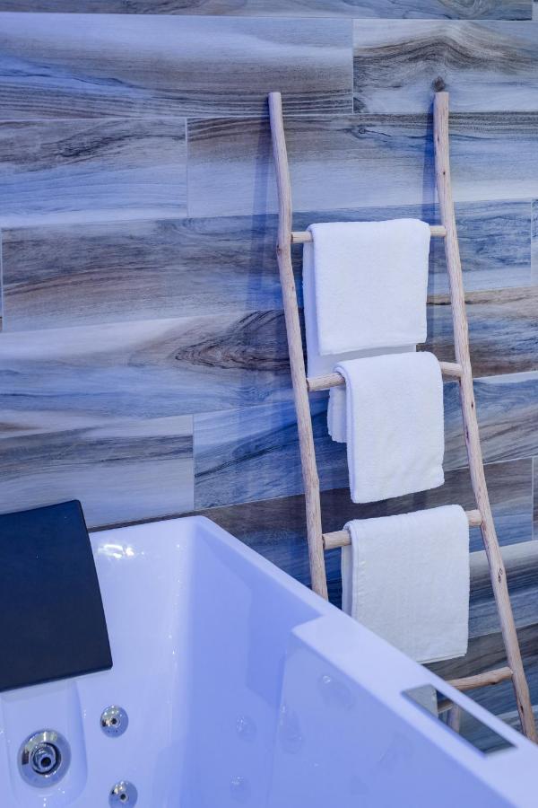 Aparthotel Il Poeta Procida Esterno foto