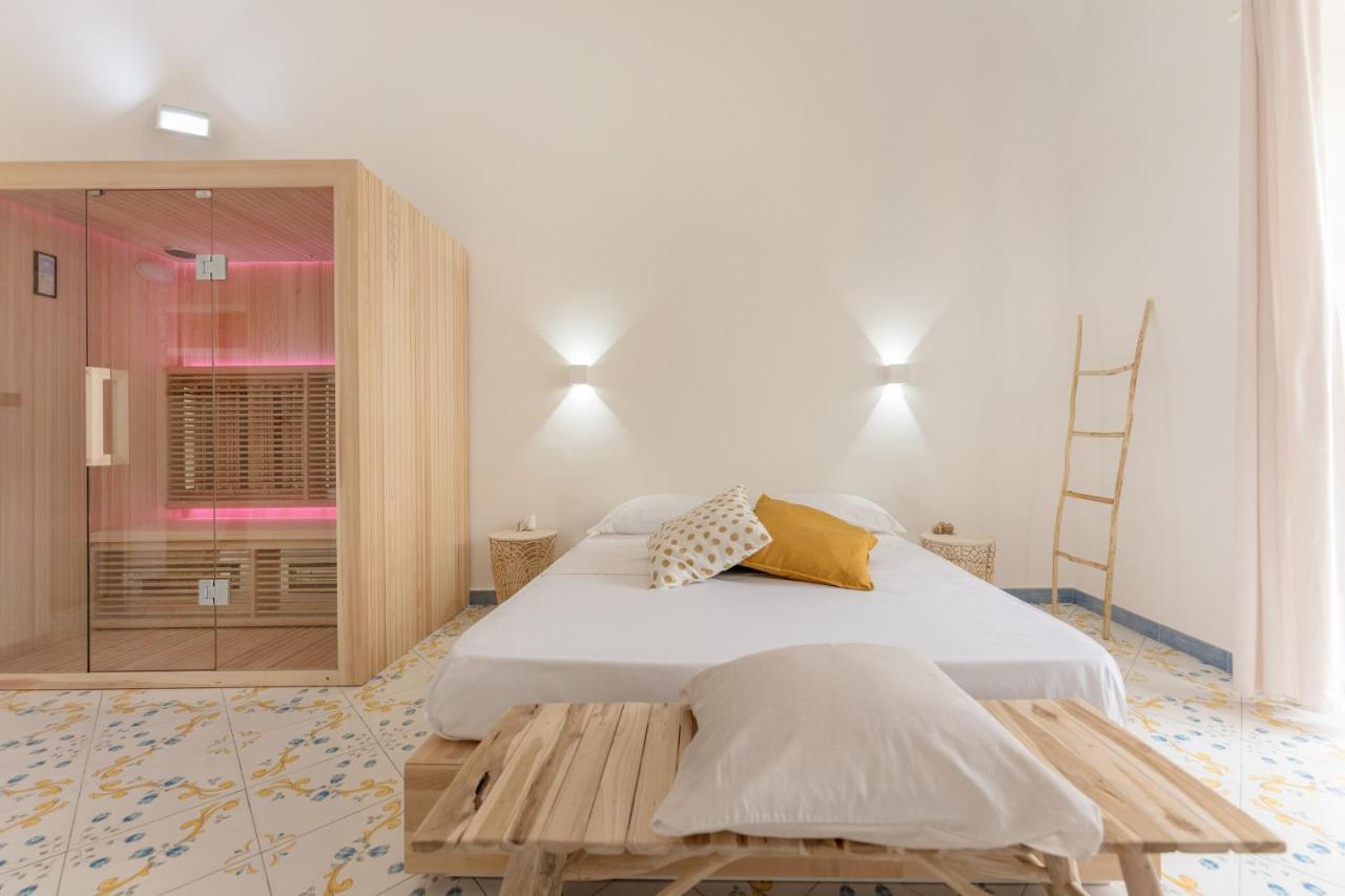 Aparthotel Il Poeta Procida Esterno foto