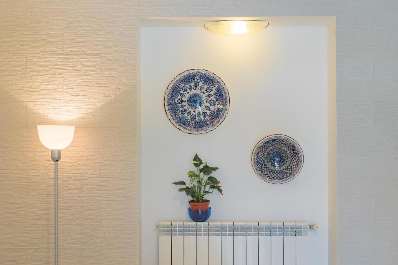Aparthotel Il Poeta Procida Esterno foto